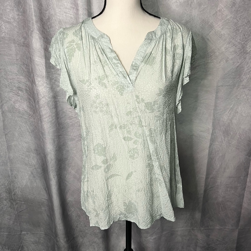 Anthropologie Doe & Rae Mint & Green Floral Ruffle Sleeve V-neck Blouse - Large